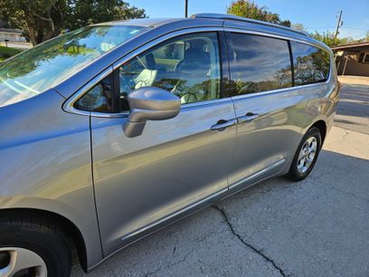 Used 2017 Chrysler Pacifica Touring-L Plus