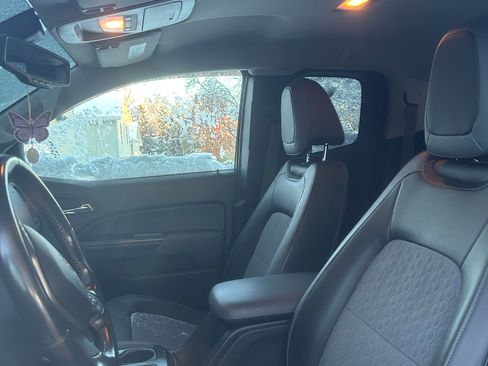 Used 2016 Chevrolet Colorado Z71 image 12