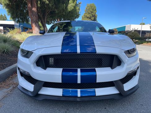 Used 2017 Ford Mustang Shelby GT350 w/ Electronics Package RWD image 2
