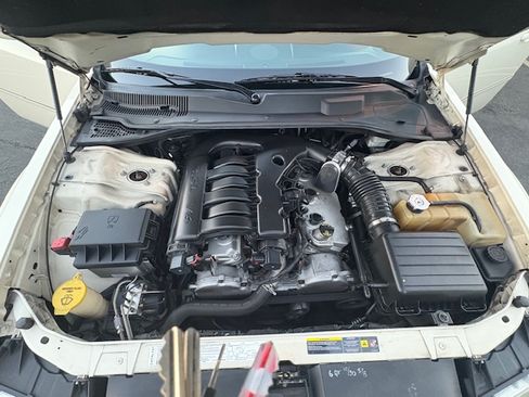 Used 2006 Chrysler 300 Touring image 8