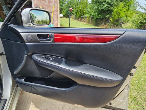 Used 2003 Lexus ES 330 FWD image 15