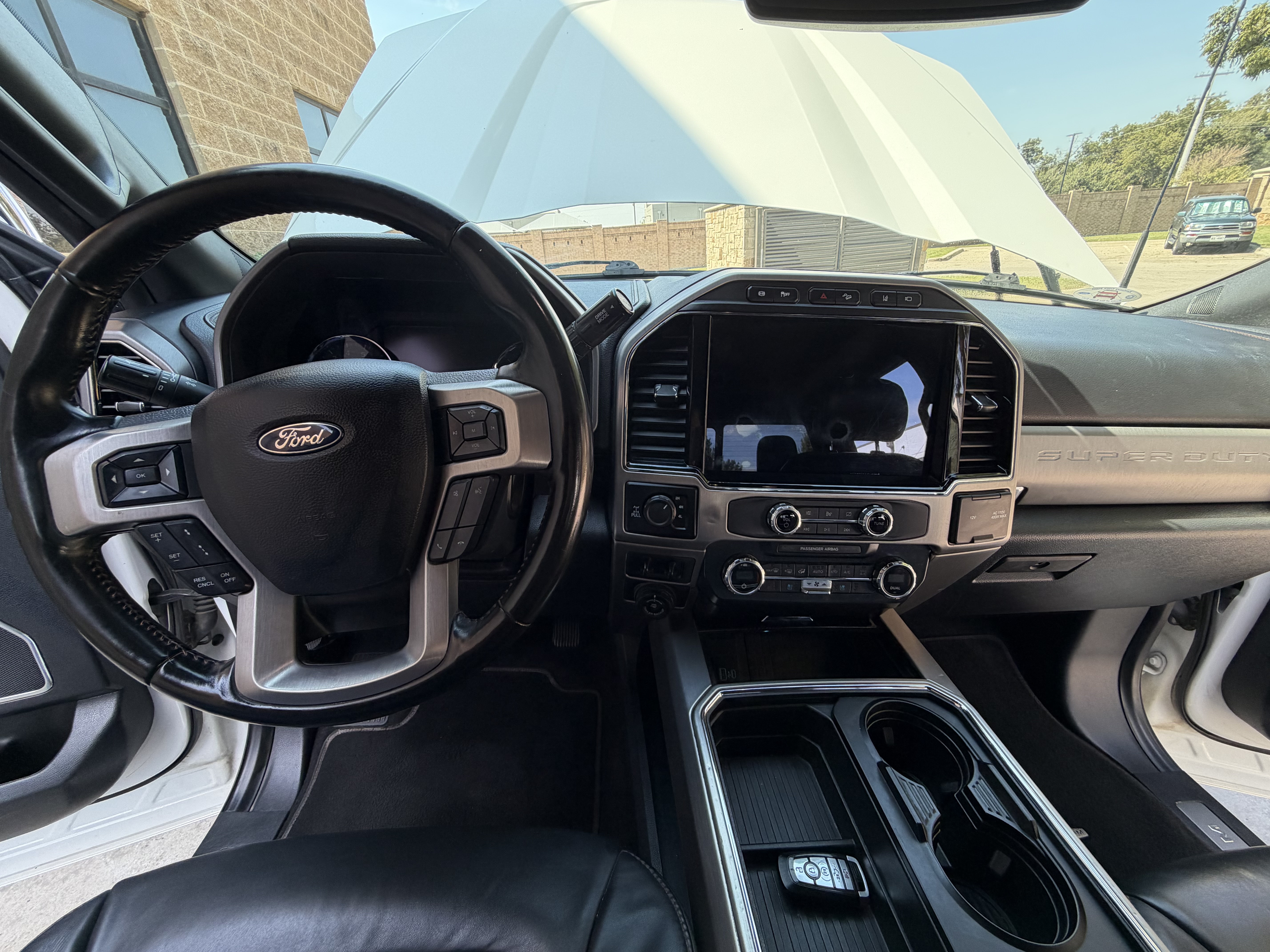 Used 2022 Ford F350 Platinum w/ FX4 Off-Road Package AWD/4WD image 11