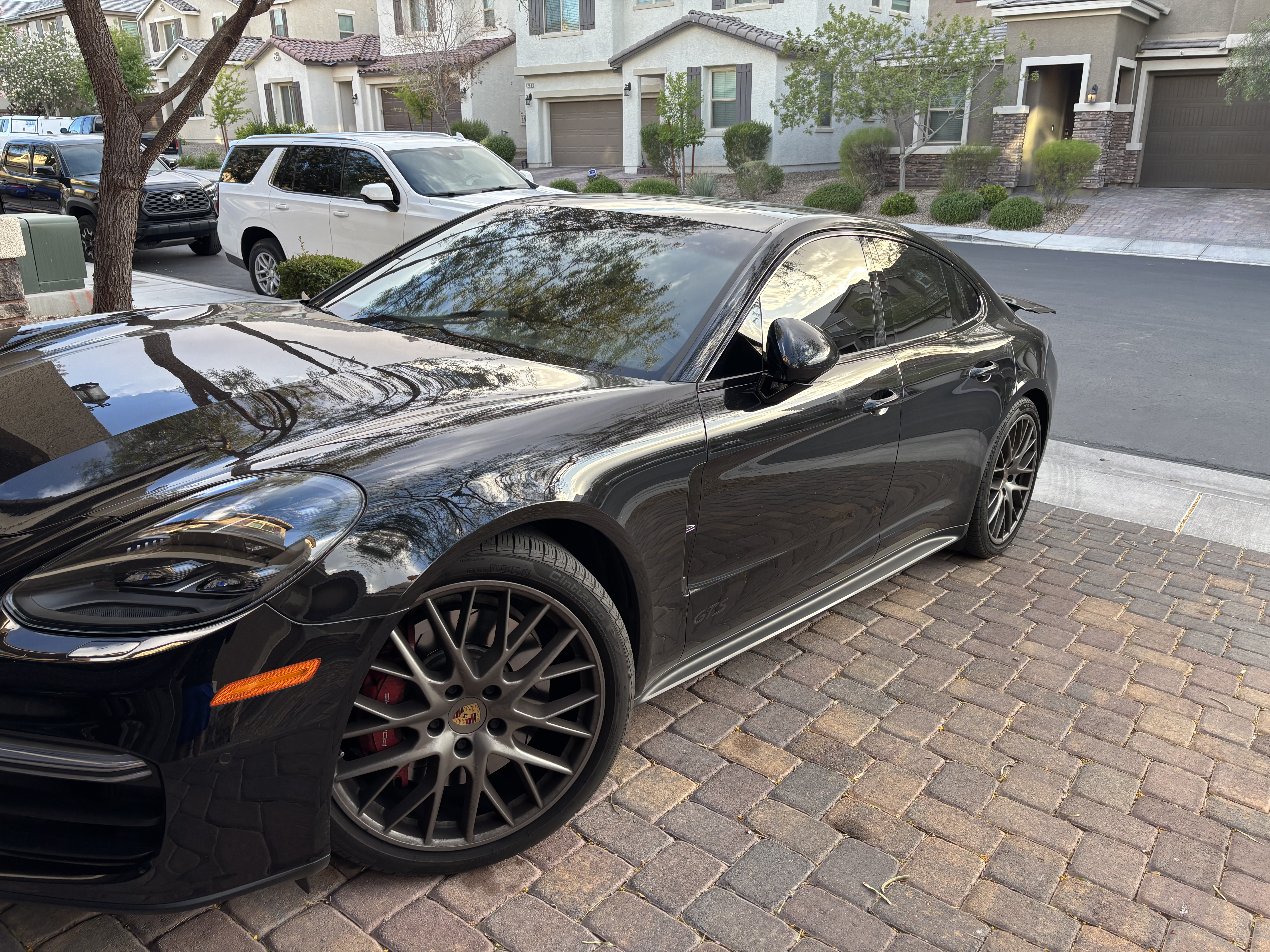 Used 2019 Porsche Panamera GTS AWD/4WD image 2