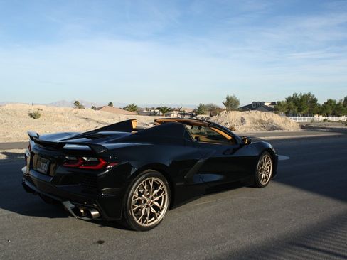 Used 2024 Chevrolet Corvette Stingray Premium Conv w/ Z51 Performance Package image 28