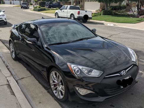 Used 2016 Hyundai Genesis Coupe 3.8 image 10