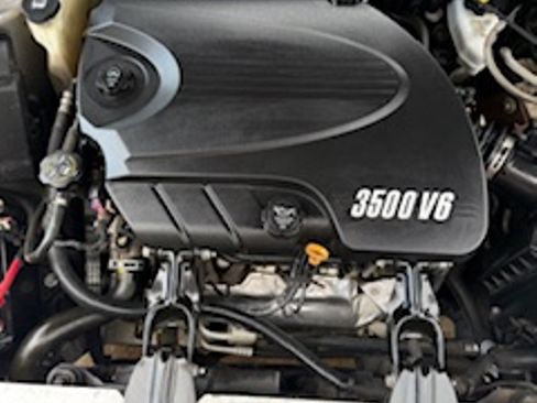 Used 2011 Chevrolet Impala LT FWD image 23