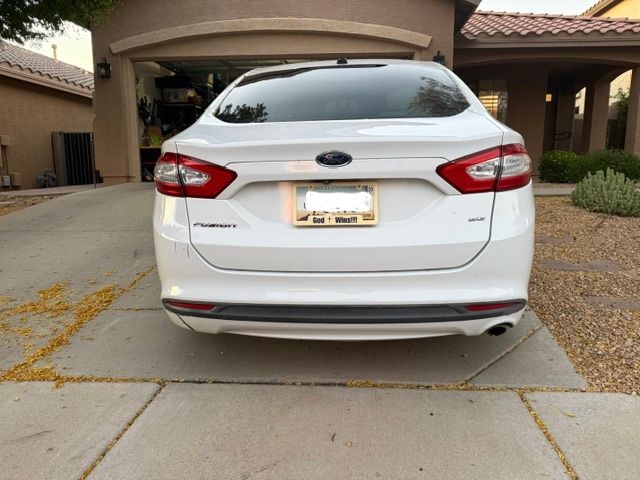 Used 2016 Ford Fusion SE FWD image 6