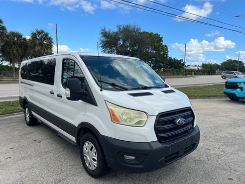 Used 2022 Ford Transit 350 XLT image 4