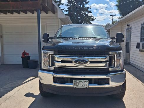 Used 2018 Ford F250 XLT AWD/4WD image 2