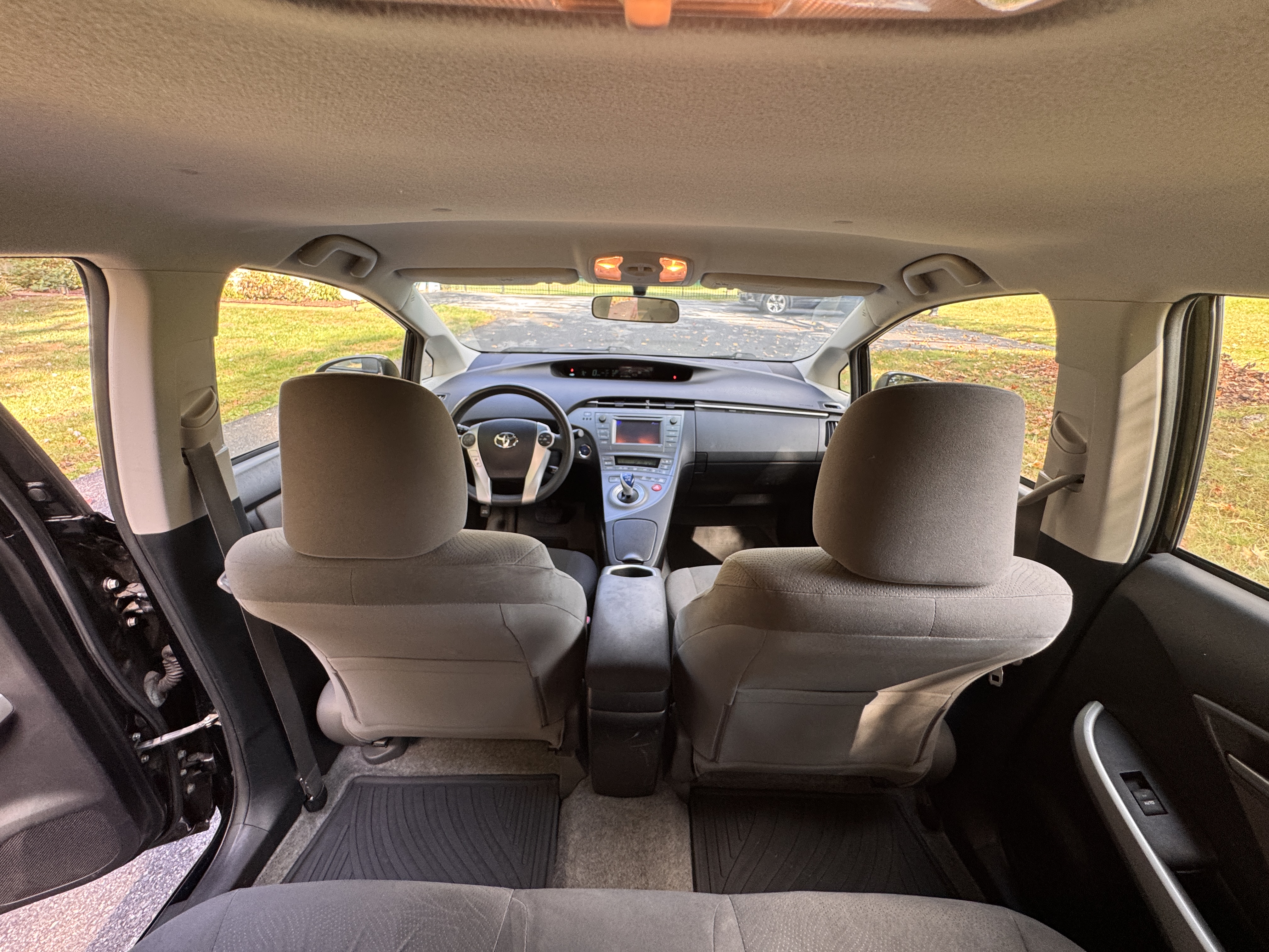 Used 2012 Toyota Prius Two FWD image 16