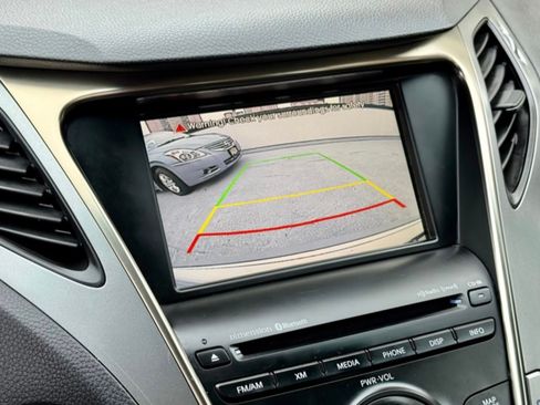 Used 2012 Hyundai Azera FWD image 30