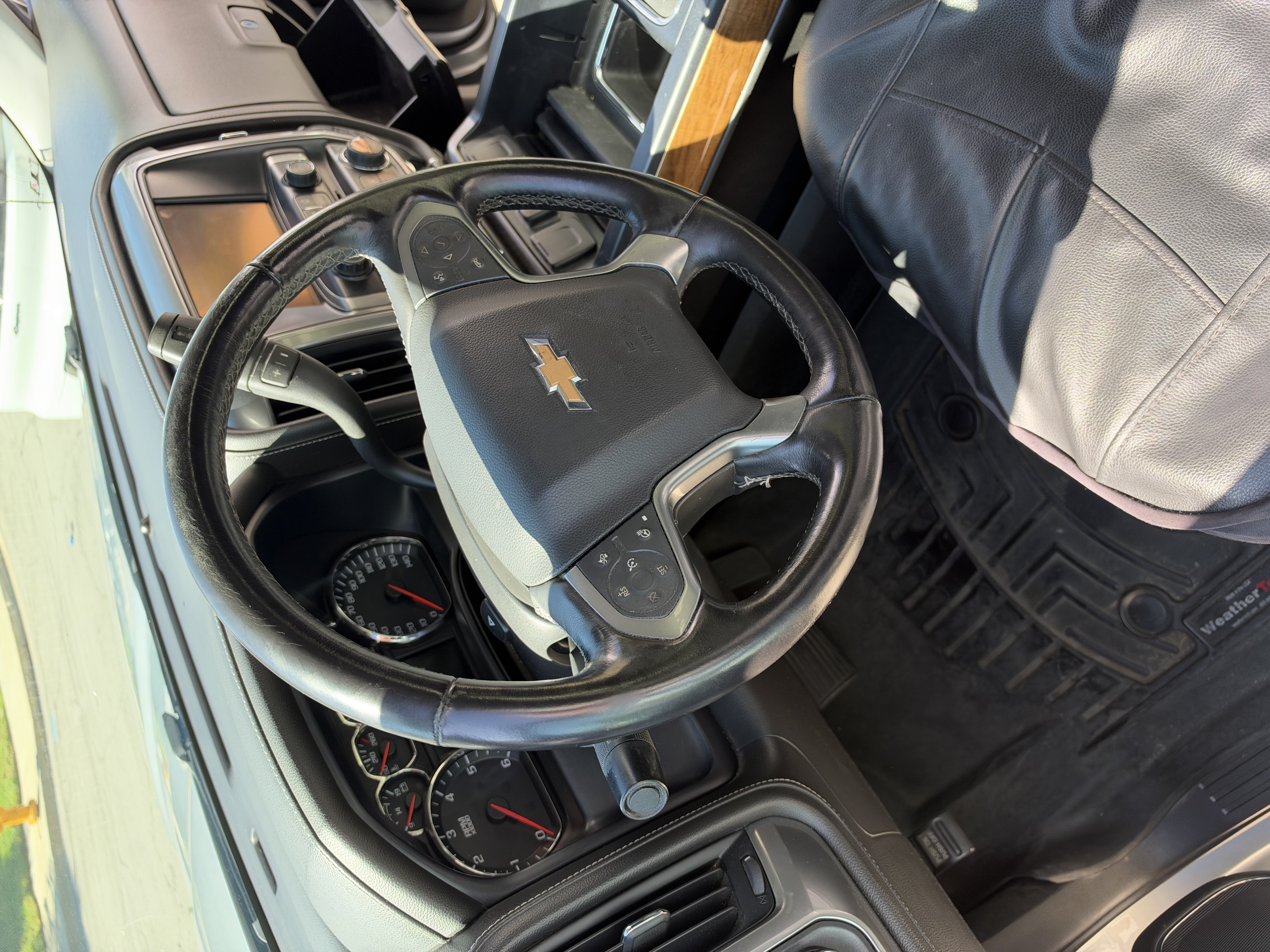 Used 2014 Chevrolet Silverado 1500 LTZ w/ LTZ Plus Package RWD image 9