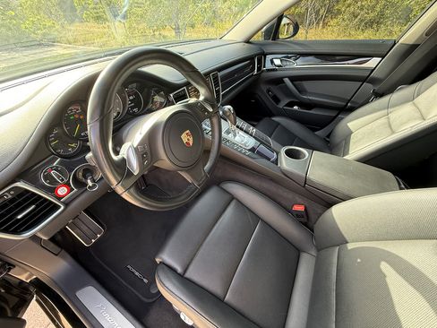 Used 2015 Porsche Panamera S RWD image 9