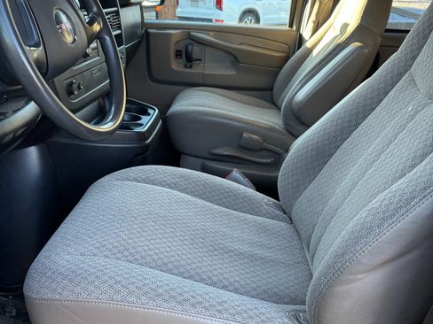 Used 2008 GMC Savana 1500 AWD Passenger w/ LT Preferred Equipment Group image 8