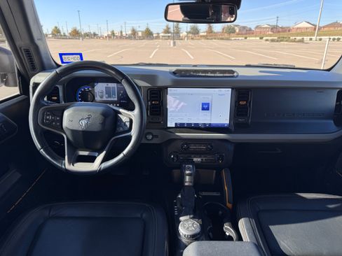 Used 2022 Ford Bronco Badlands w/ Sasquatch Package image 13