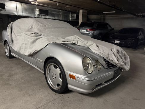 Used 2000 Mercedes-Benz E 55 AMG Sedan image 1