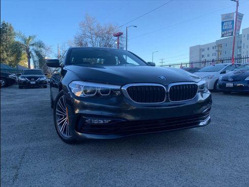 Used 2018 BMW 530i w/ Premium Package RWD image 6