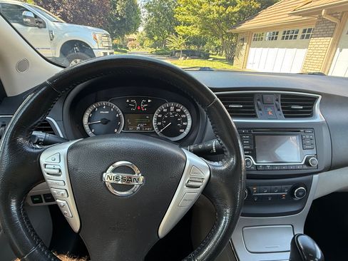 Used 2015 Nissan Sentra SV FWD image 8