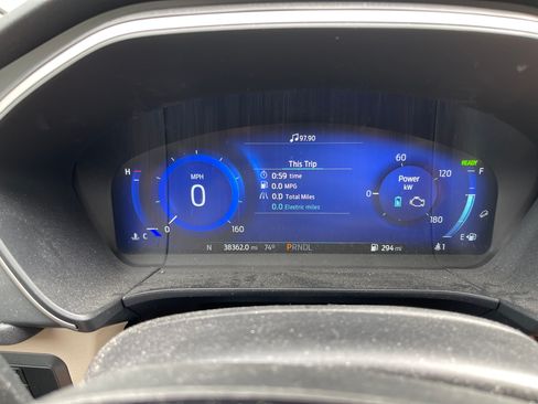 Used 2022 Ford Escape SEL w/ Technology Package AWD/4WD image 8