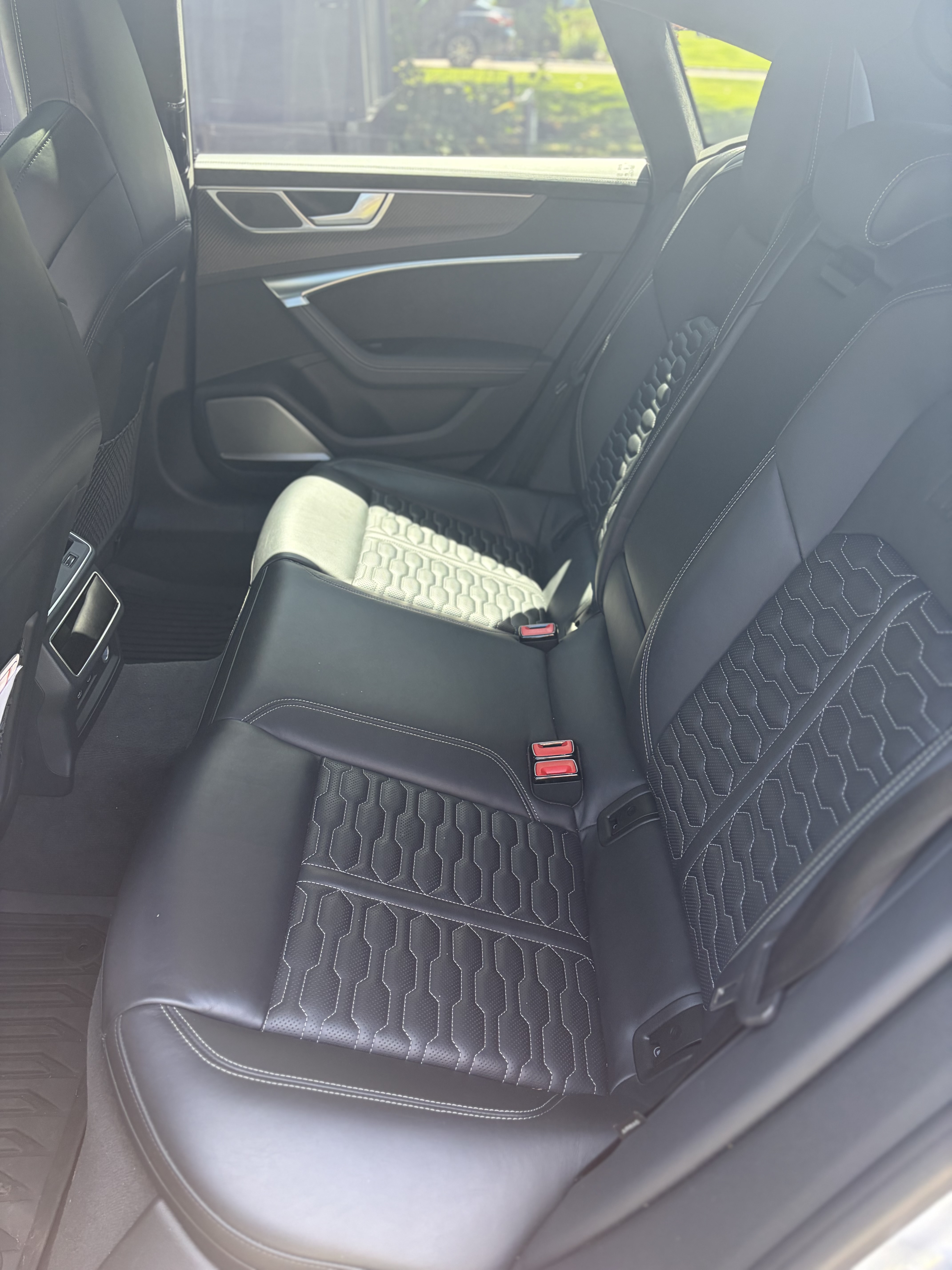 Used 2021 Audi RS 7 Sportback w/ Carbon Optic Package AWD/4WD image 8