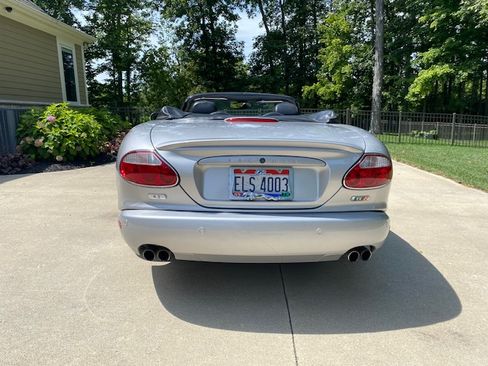 Used 2005 Jaguar XK R image 4