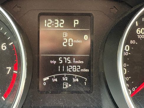 Used 2015 Volkswagen Jetta S image 9