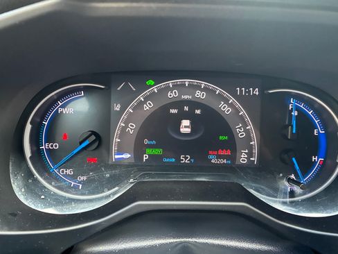 Used 2023 Toyota RAV4 XLE image 5