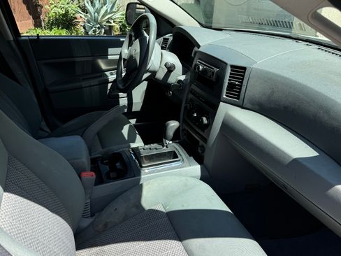 Used 2005 Jeep Grand Cherokee Laredo image 8
