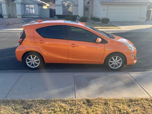Used 2016 Toyota Prius C Three image 5