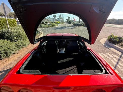 Used 1998 Chevrolet Corvette Coupe image 11