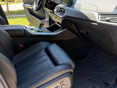 Used 2022 BMW X5 xDrive40i AWD/4WD image 15