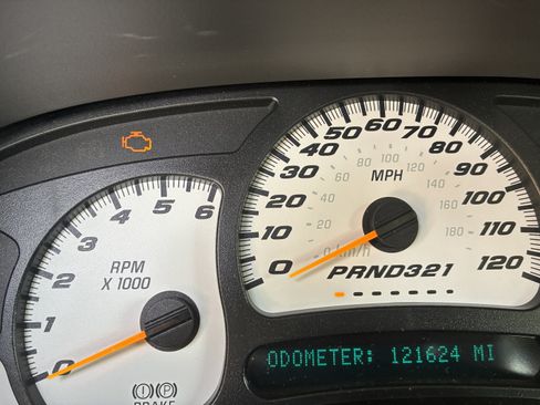 Used 2007 Chevrolet Silverado 1500 SS w/ Onstar Plus Package image 2