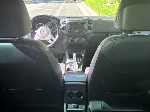 Used 2014 Volkswagen Tiguan SEL image 13