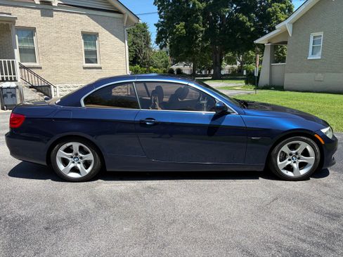 Used 2012 BMW 335i Convertible RWD image 4