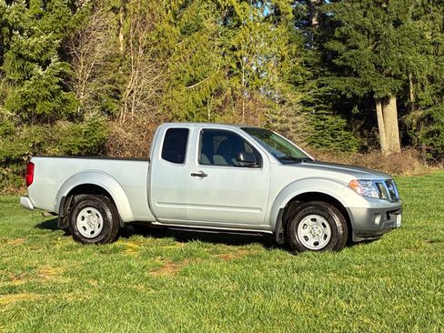 Used 2019 Nissan Frontier S image 1