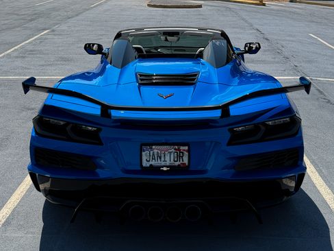 Used 2024 Chevrolet Corvette Z06 w/ Z07 Performance Package RWD image 19
