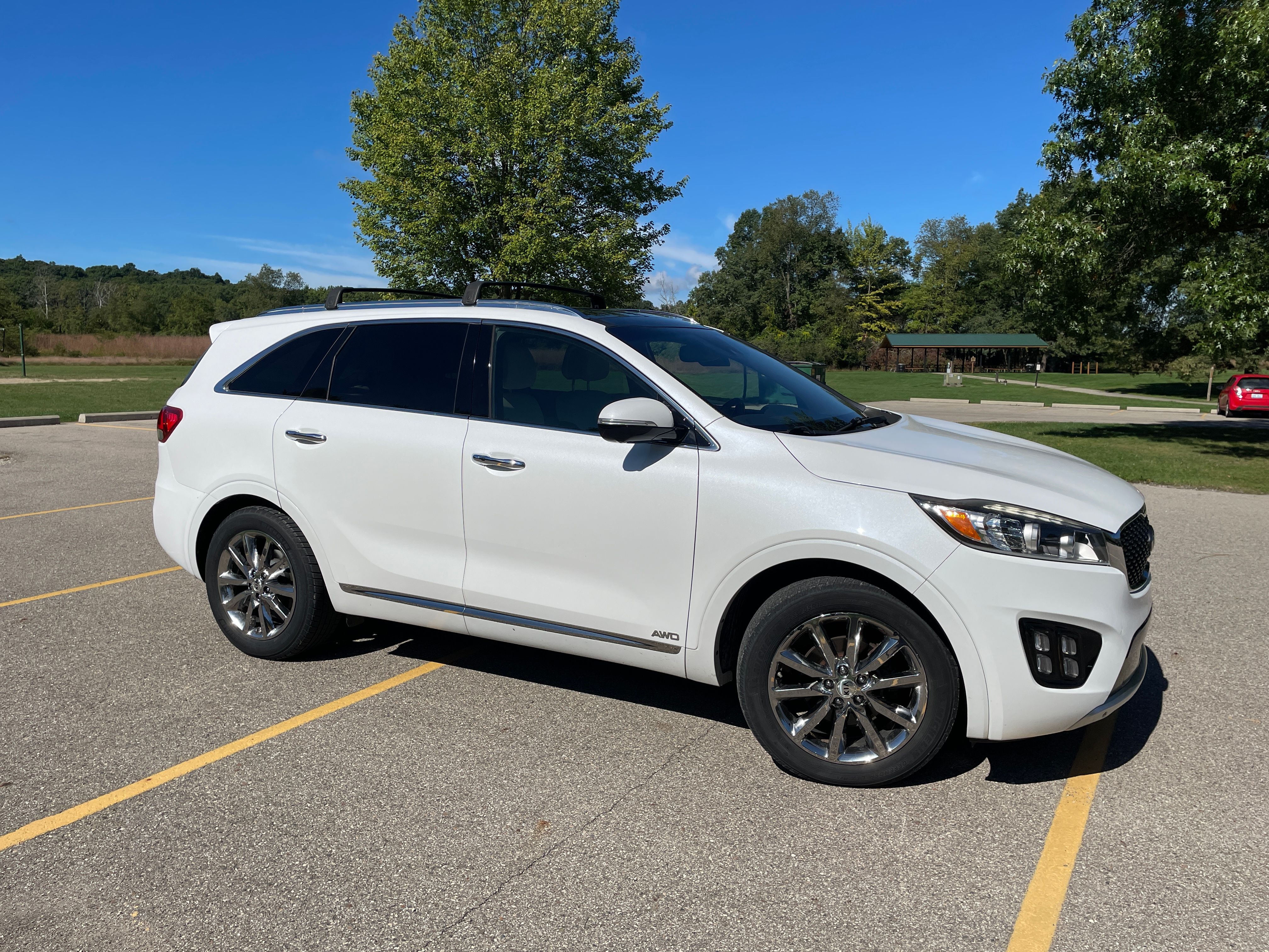 Used 2016 Kia Sorento SX w/ SXL Technology Package AWD/4WD image 4