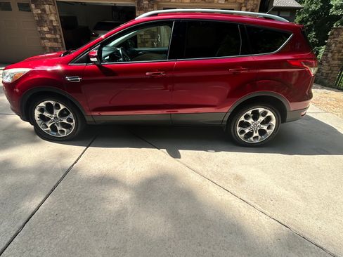 Used 2014 Ford Escape Titanium FWD image 8