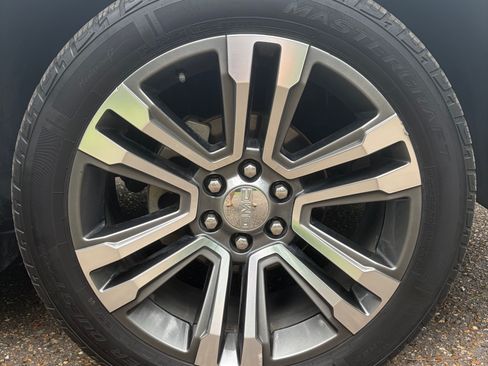 Used 2018 GMC Yukon XL Denali w/ Denali Ultimate Package AWD/4WD image 11