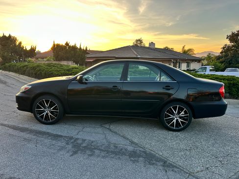 Used 2004 Toyota Camry LE image 20