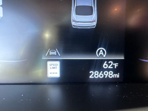 Used 2025 Hyundai Elantra SE FWD image 6