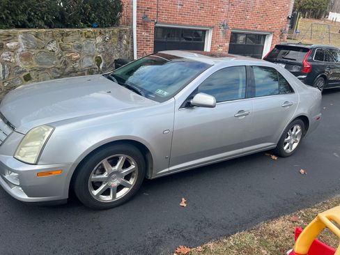 Used 2007 Cadillac STS w/ Preferred Equipment Group image 4