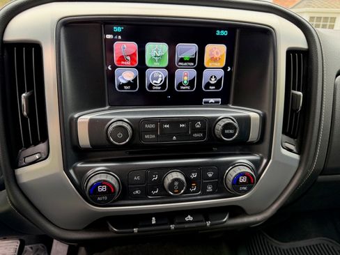 Used 2018 GMC Sierra 2500 SLE w/ SLE Fleet Preferred Package image 18