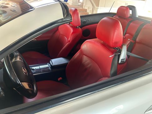 Used 2015 Lexus IS 350C w/ Luxury Package RWD image 5