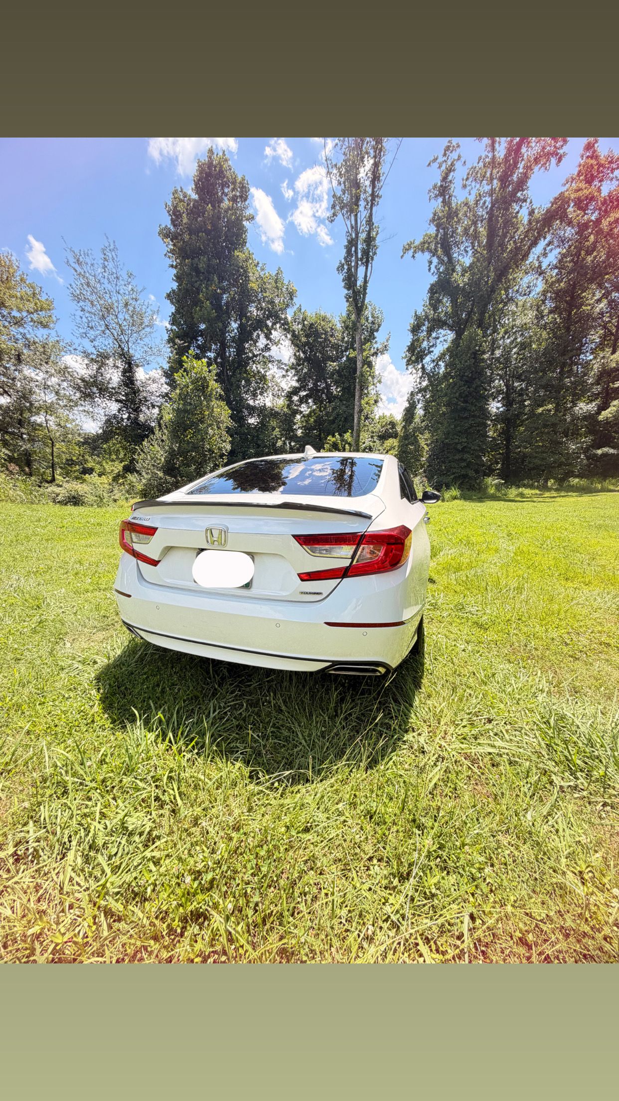Used 2018 Honda Accord Touring image 10