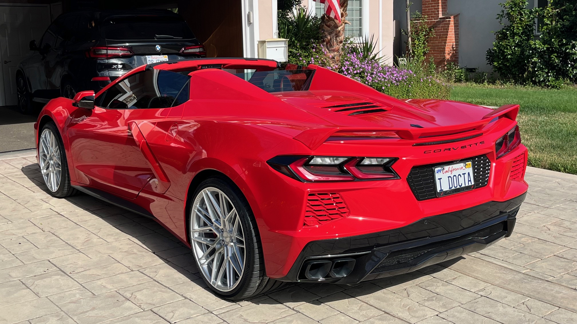 Used 2024 Chevrolet Corvette Stingray Premium Conv w/ Z51 Performance Package RWD image 8