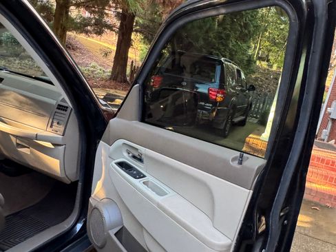 Used 2012 Jeep Liberty Sport w/ Popular Equipment Group image 16