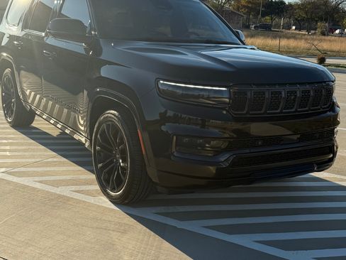 Used 2022 Jeep Grand Wagoneer Series II w/ Quick Order Packagew 28T image 5