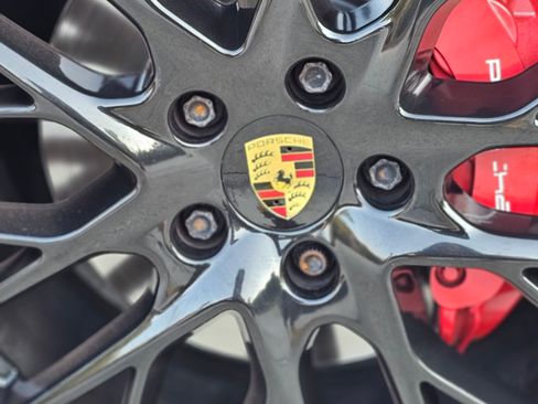 Used 2018 Porsche Panamera image 12