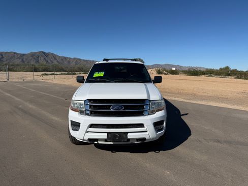 Used 2016 Ford Expedition EL XLT image 2